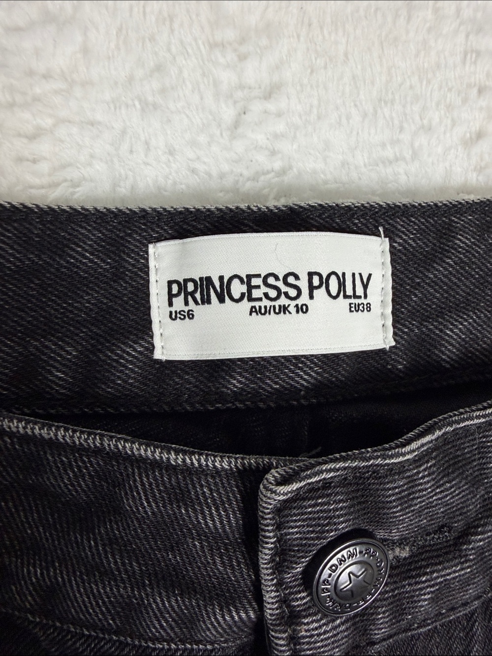 Princess Polly Women’s Wide-Leg Jeans in Washed Black - Picture 2 of 7